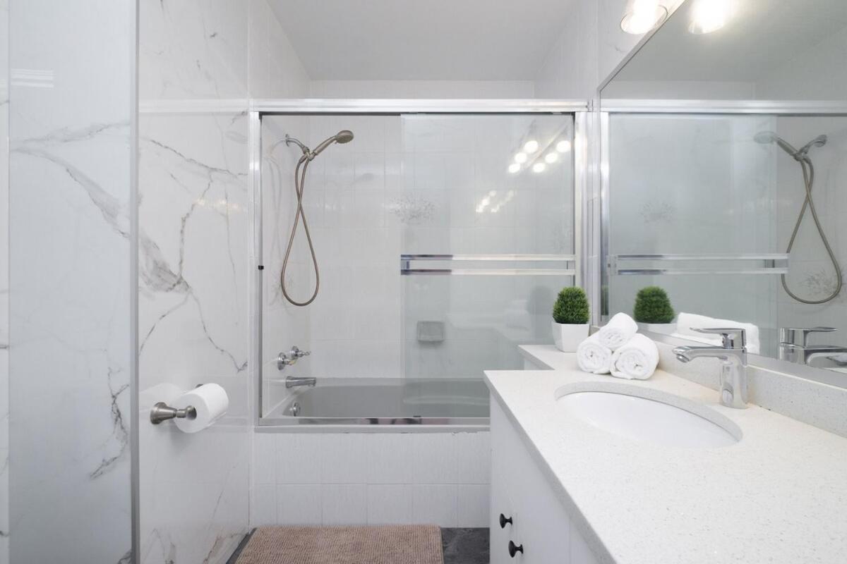 Spacious 4Br W Ensuites Mins To Downtown Yvr Ubc Vancouver Buitenkant foto