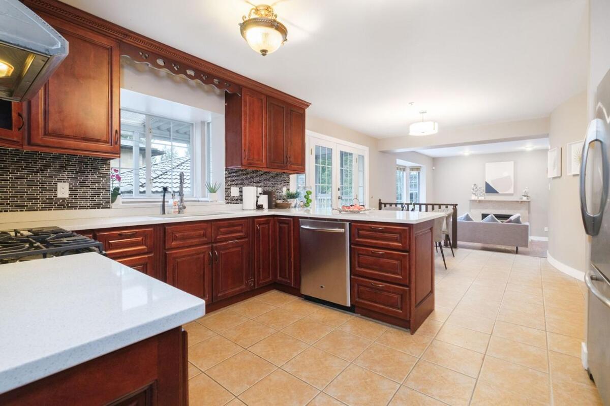 Spacious 4Br W Ensuites Mins To Downtown Yvr Ubc Vancouver Buitenkant foto