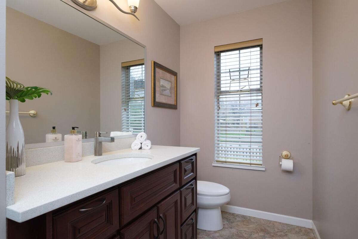 Spacious 4Br W Ensuites Mins To Downtown Yvr Ubc Vancouver Buitenkant foto