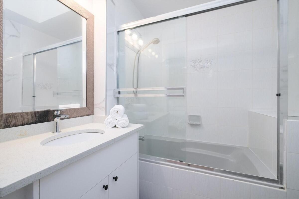 Spacious 4Br W Ensuites Mins To Downtown Yvr Ubc Vancouver Buitenkant foto